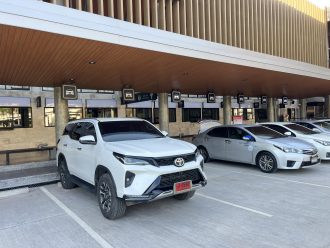 TOYOTA FORTUNER 2.4CC  Leader ท็อปสุด