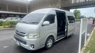 TOYOTA COMMUTER 3.0